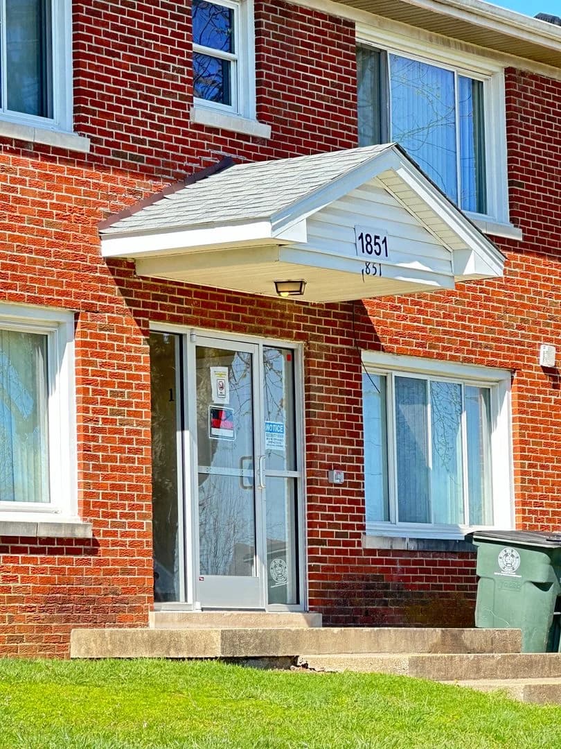 Lexington apartments for rent - Property image - 1851 Dalton Court - 2