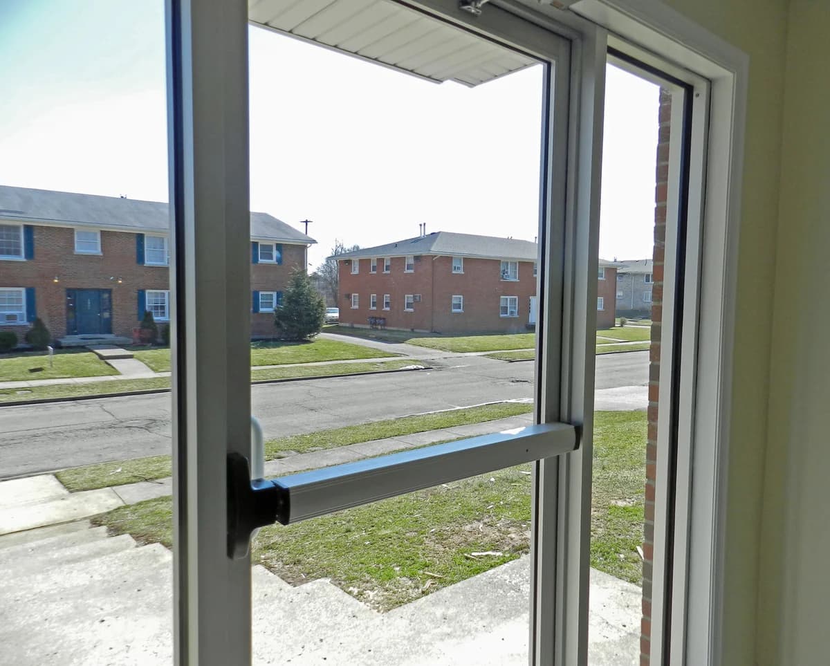 Lexington apartments for rent - Property image - 1851 Dalton Court - 3
