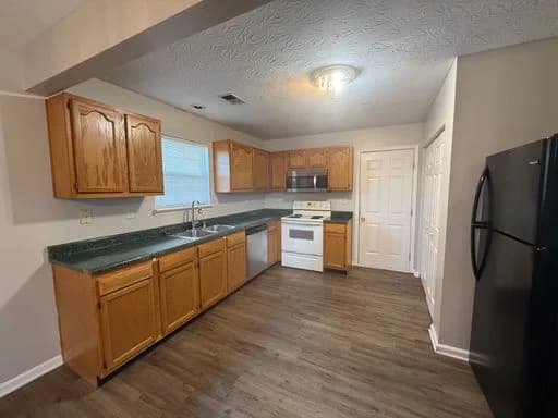 Lexington apartments for rent - Property image - 232 Stallion Run - 2