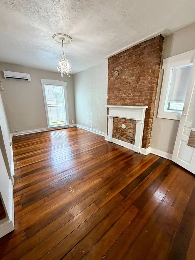 Lexington apartments for rent - Property image - 365 South Upper Street - 2