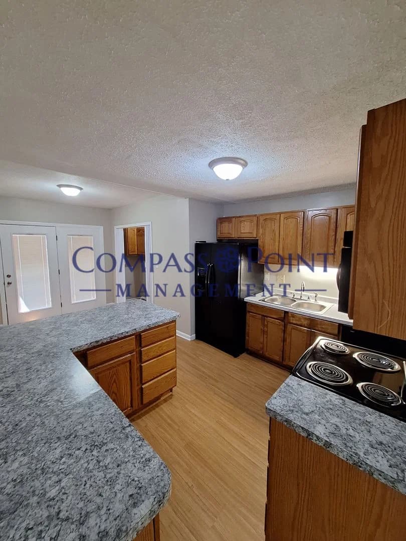Lexington apartments for rent - Property image - 848 Bryan Ave - 3