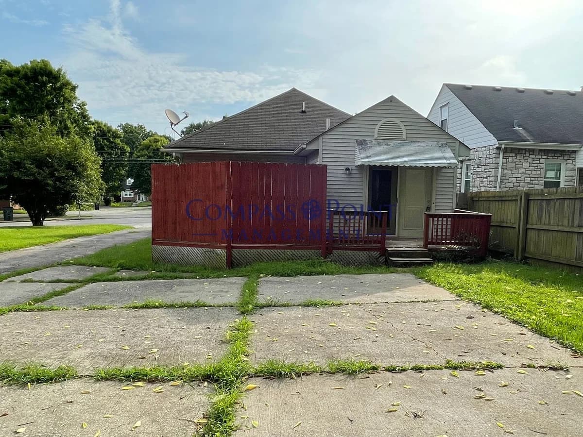 Lexington apartments for rent - Property image - 848 Bryan Ave - 2