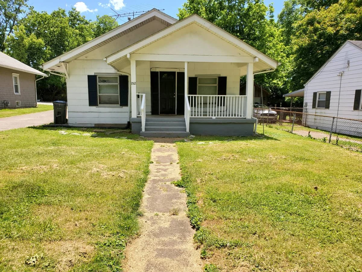 Lexington apartments for rent - Property image - 1512 Elizabeth St. - 1