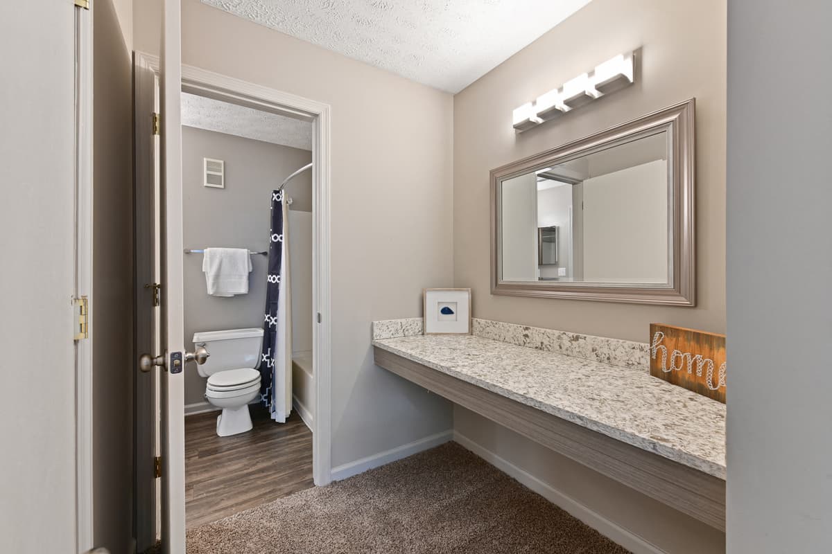 Lexington apartments for rent - image - Patchen Oaks Apartments - Large Bathrooms with Additional Vanities