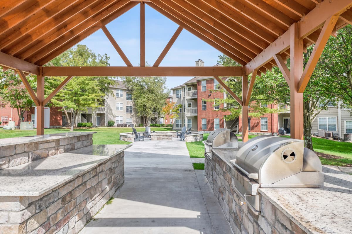 Lexington apartments for rent - Property image - Reserve at Hamburg - 2