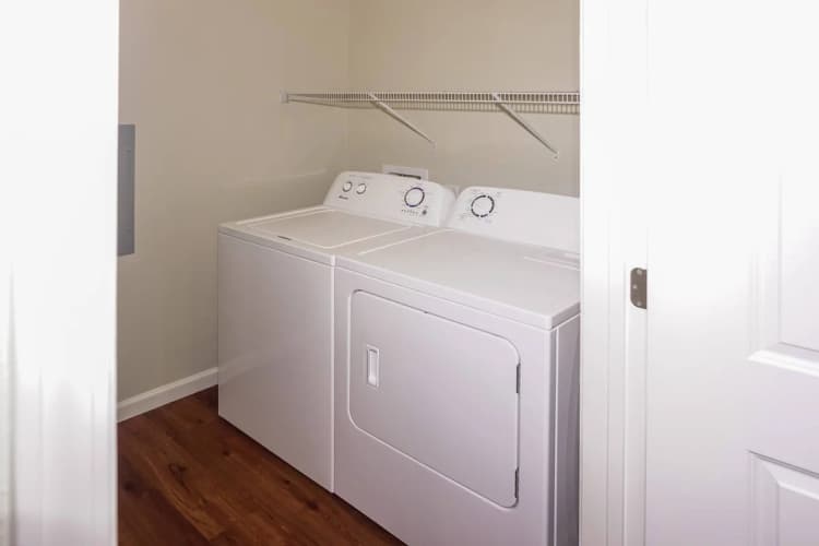 Lexington apartments for rent - image - Laundry Machines