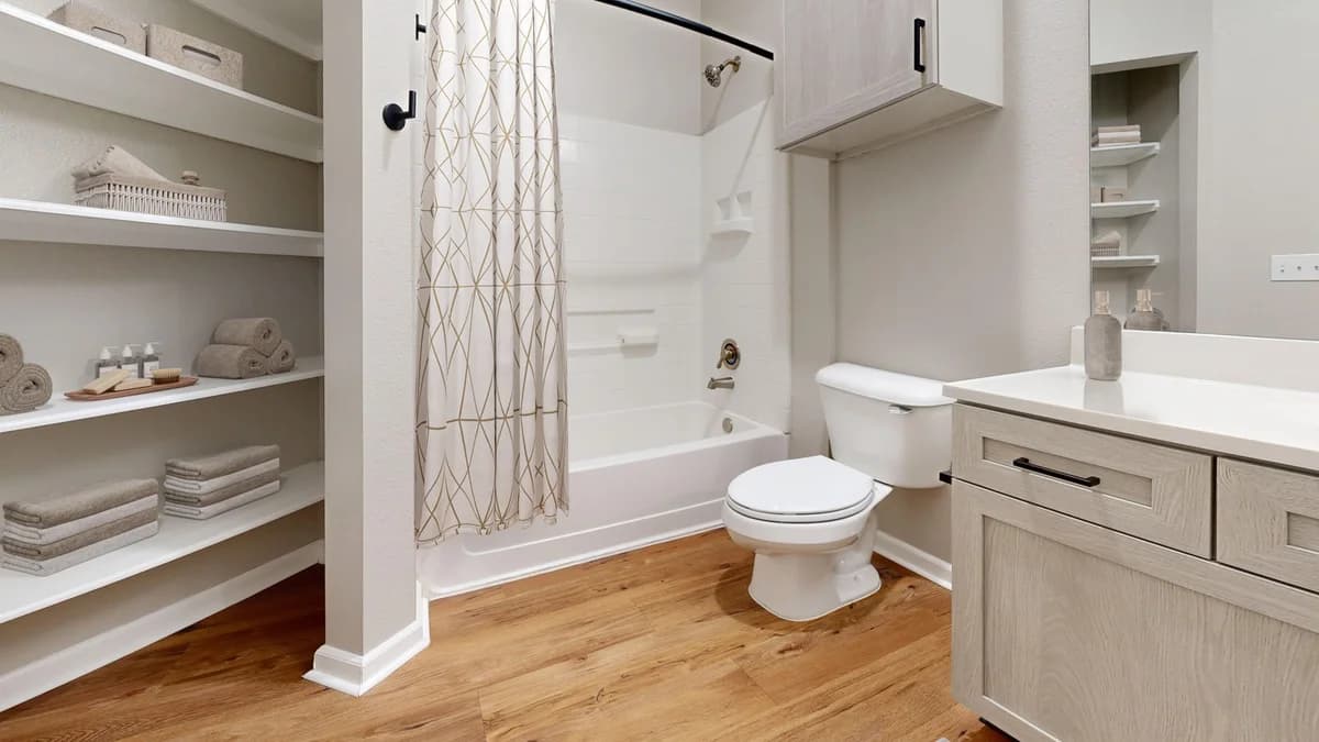 The Retreat at Hamburg Place Apartments - Apartment - 24