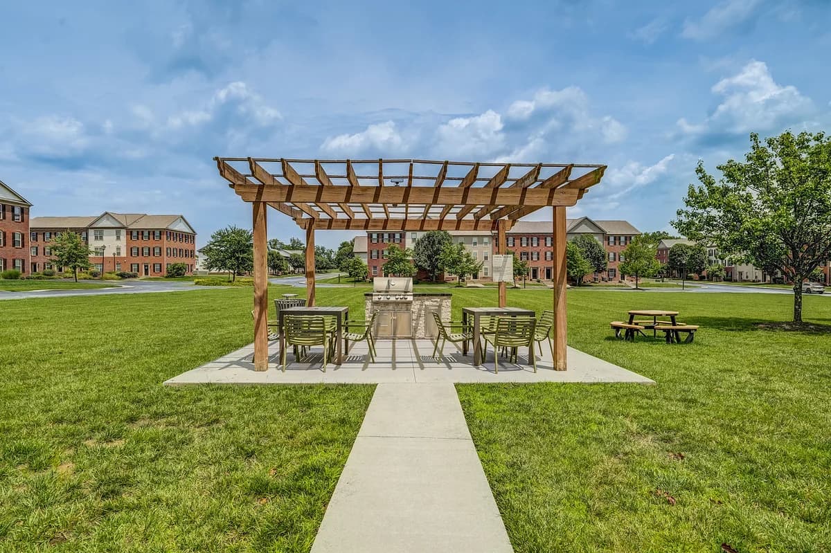 Riverford Crossing Apartments - Apartment - 9