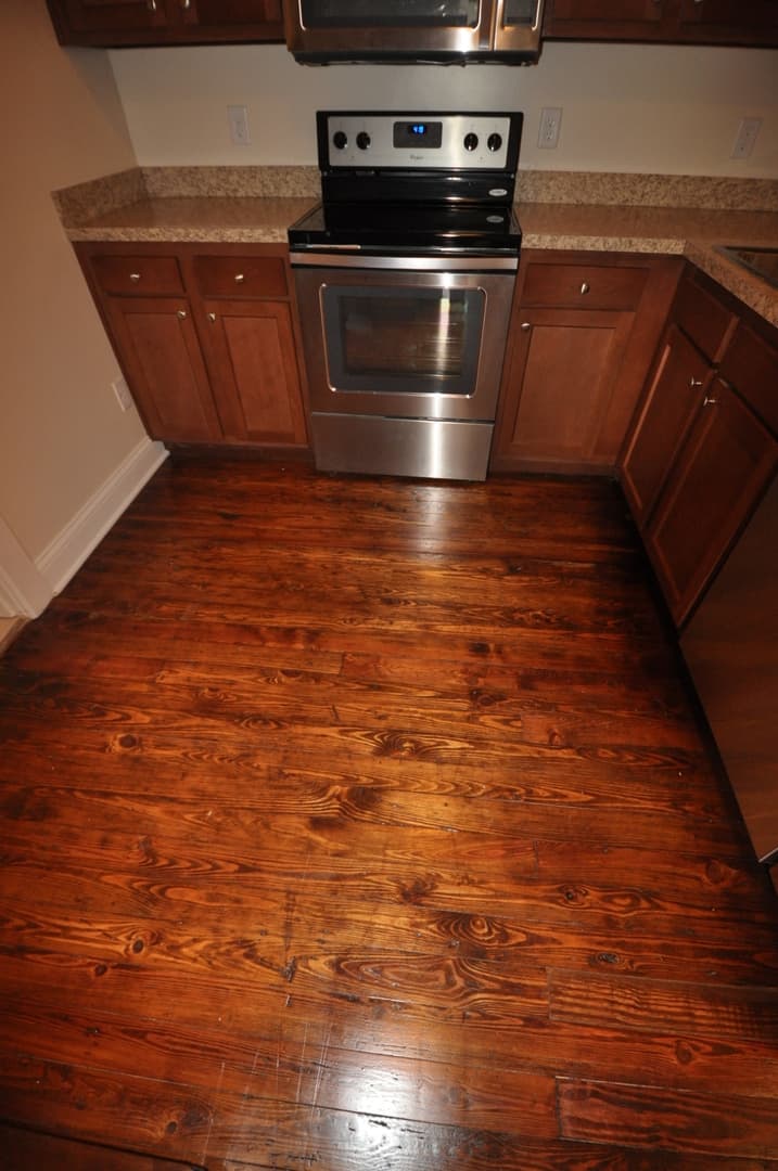 Lexington apartments for rent - Property image - 621 Golfview Drive - Charismatic - 2