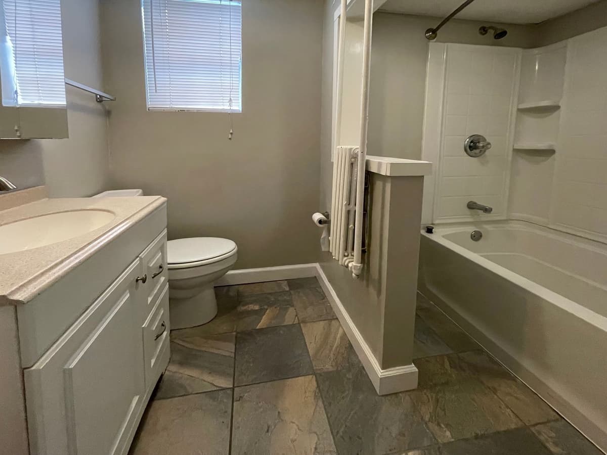 Lexington apartments for rent - image - large (7).jpg
