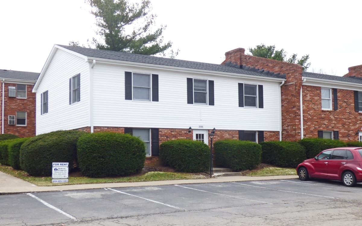 Lexington apartments for rent - Property image - 150 Northland Dr. - 11 - 2
