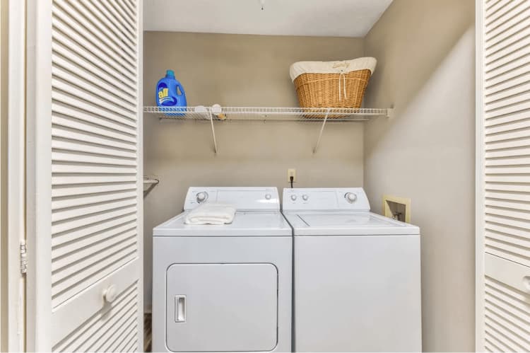 Lexington apartments for rent - image - Patchen Oaks Apartments - Washer and Dryer