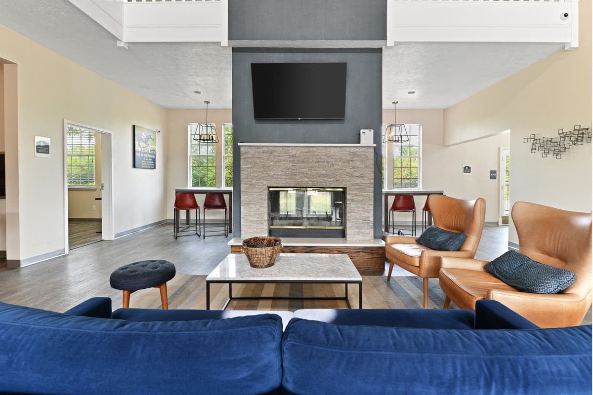 Lexington apartments for rent - image - Patchen Oaks Apartments - Clubhouse