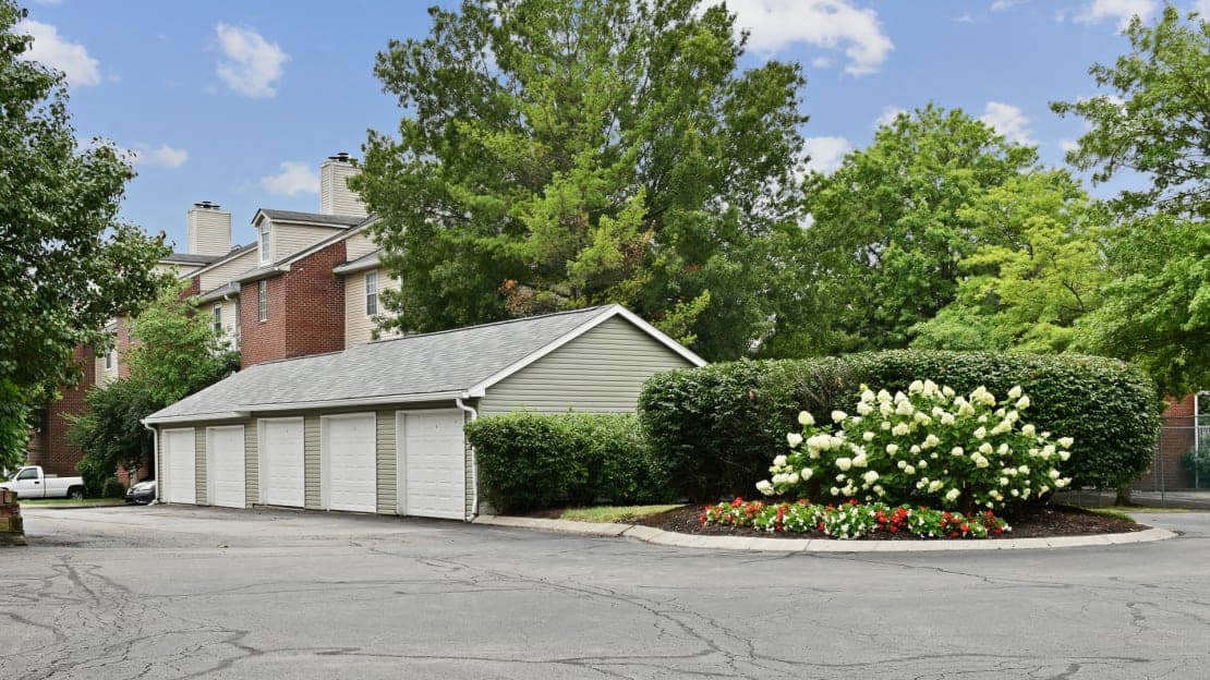 Lexington apartments for rent - Property image - Patchen Oaks - 2