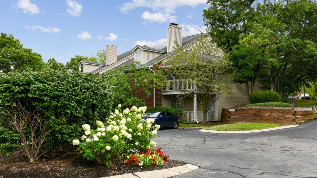 Lexington apartments for rent - Property image - Patchen Oaks - 3