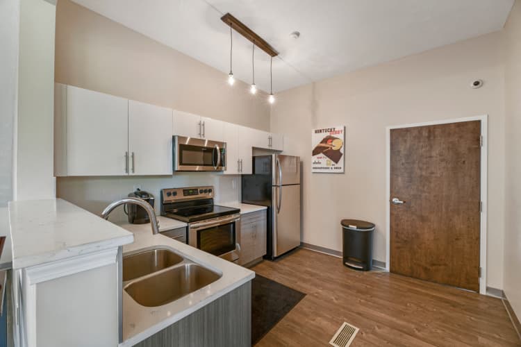 Lexington apartments for rent - image - Patchen Oaks Apartments - Clubhouse Kitchen