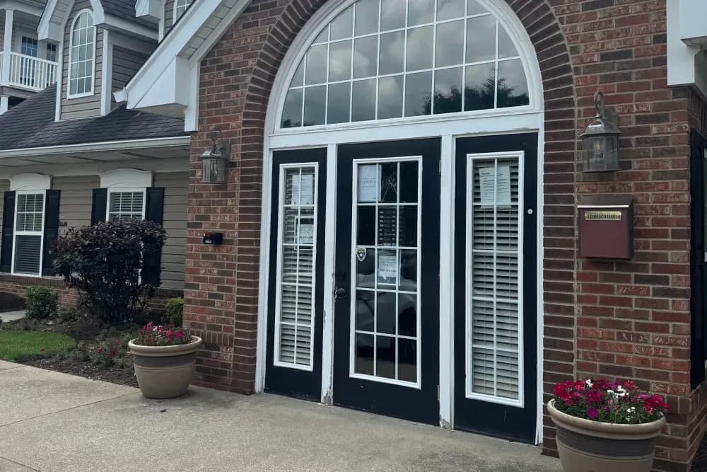 Lexington apartments for rent - image - imgi_13_IMG_7947_1_qgtltd_dkgaef.webp