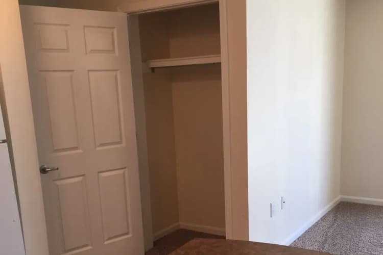 Lexington apartments for rent - image - imgi_8_Gleneagles6_jagakg_kqbz9i.webp