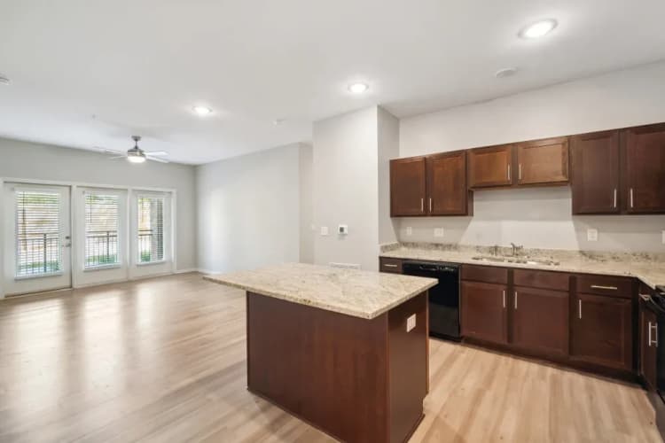 Lexington apartments for rent - image - imgi_8_750_Ward_Dr_20231003_027_puffwi_ygoqyp.webp