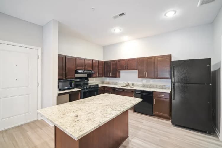 Lexington apartments for rent - image - imgi_7_750_Ward_Dr_20231003_055_uvwbub_fkssuc.webp