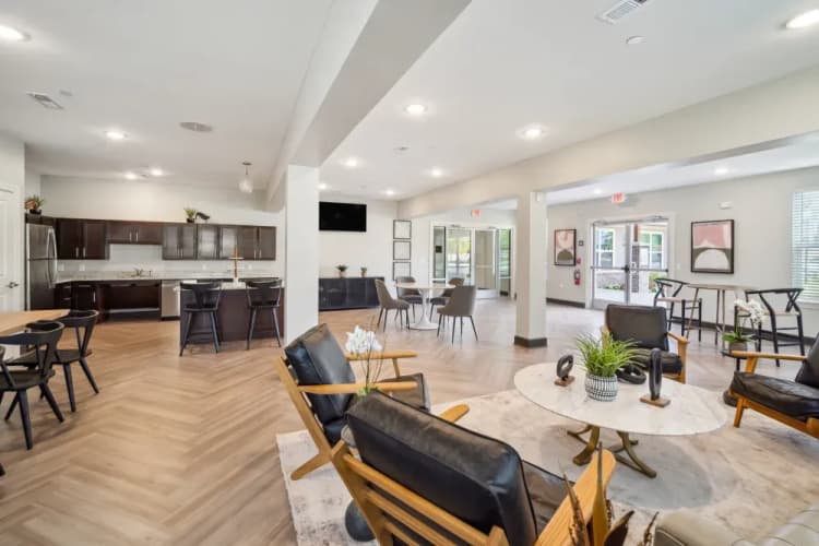 Lexington apartments for rent - image - imgi_38_750_Ward_Dr_20231003_018_xlfkzn_qginfw.webp