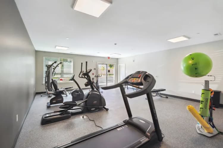 Lexington apartments for rent - image - imgi_45_750_Ward_Dr_20231003_010_jh5bac_pachqu.webp