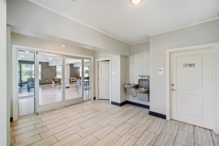 Lexington apartments for rent - image - imgi_32_750_Ward_Dr_20231003_011_g4yr1v_bxlfbo.webp