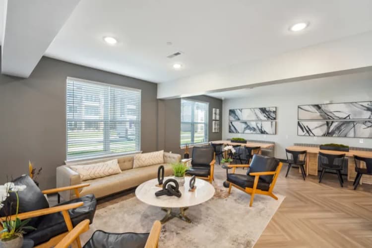 Lexington apartments for rent - image - imgi_39_750_Ward_Dr_20231003_014_lrk05d_dv2fzc.webp