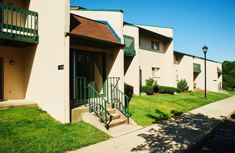 Lexington apartments for rent - image - exterior_web.webp