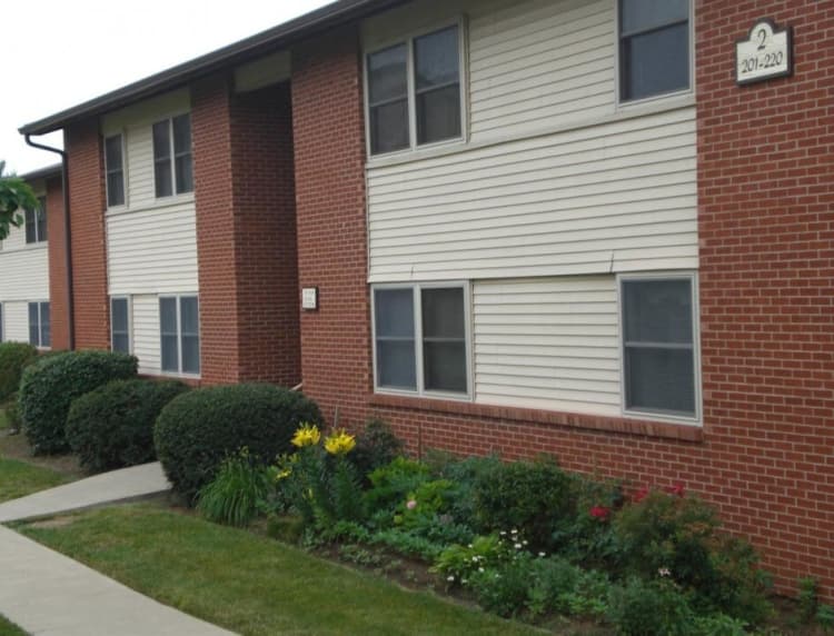 Lexington apartments for rent - image - gainesway-village-apartments-lexington-ky-building-photo (6).jpg