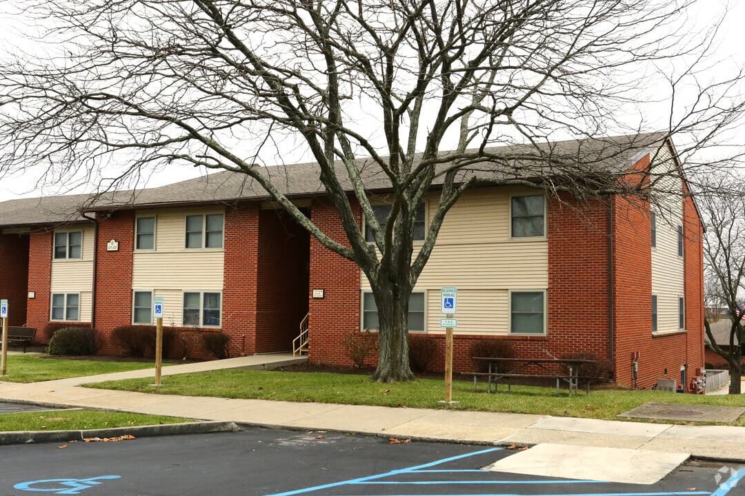 Lexington apartments for rent - image - gainesway-village-apartments-lexington-ky-building-photo.jpg