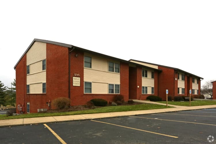 Lexington apartments for rent - image - gainesway-village-apartments-lexington-ky-building-photo (2).jpg