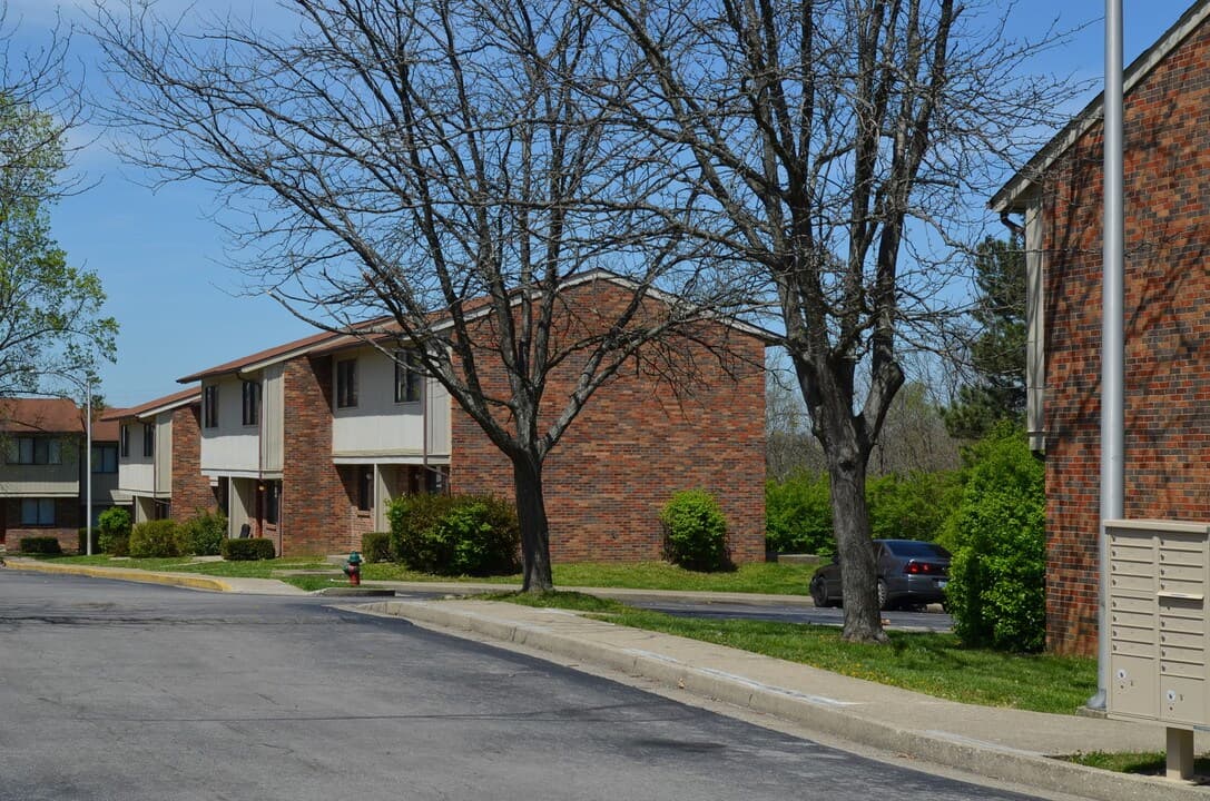 Lexington apartments for rent - image - mount-tabor-townhouses-lexington-ky-primary-photo.jpg