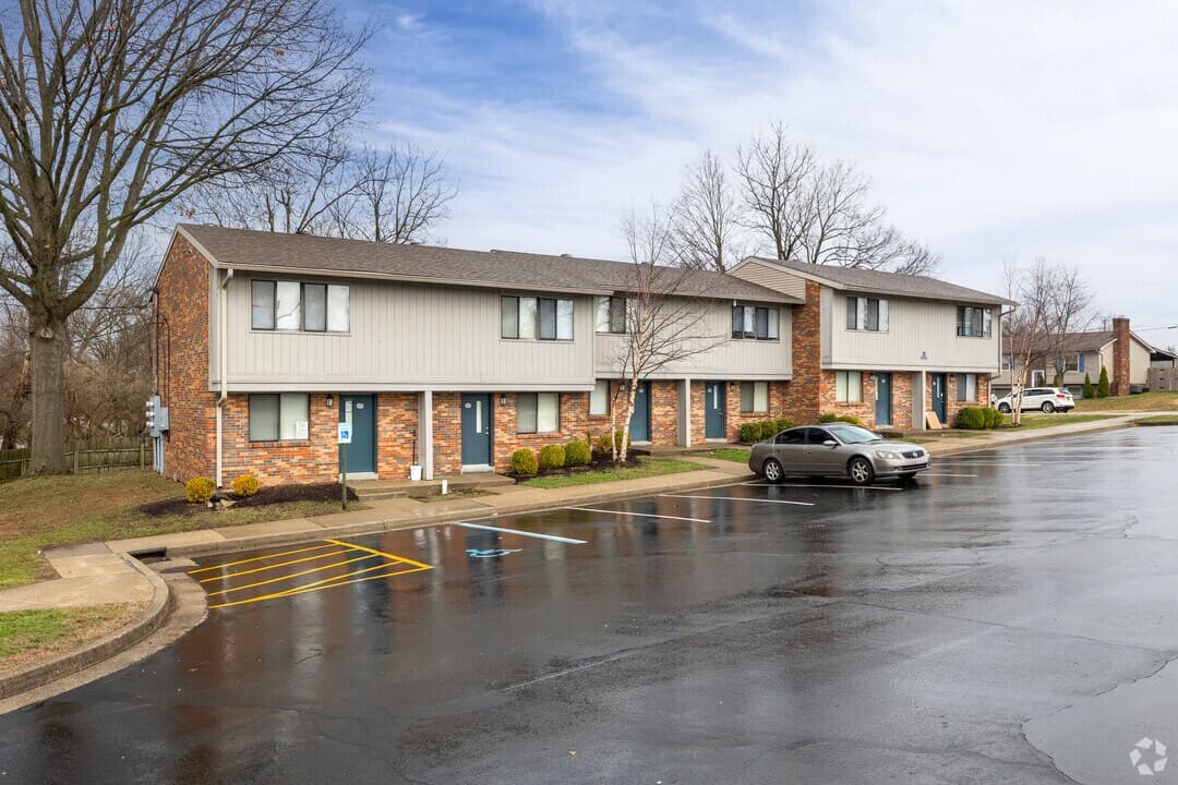 Lexington apartments for rent - image - mount-tabor-townhouses-lexington-ky-building-photo (3).jpg