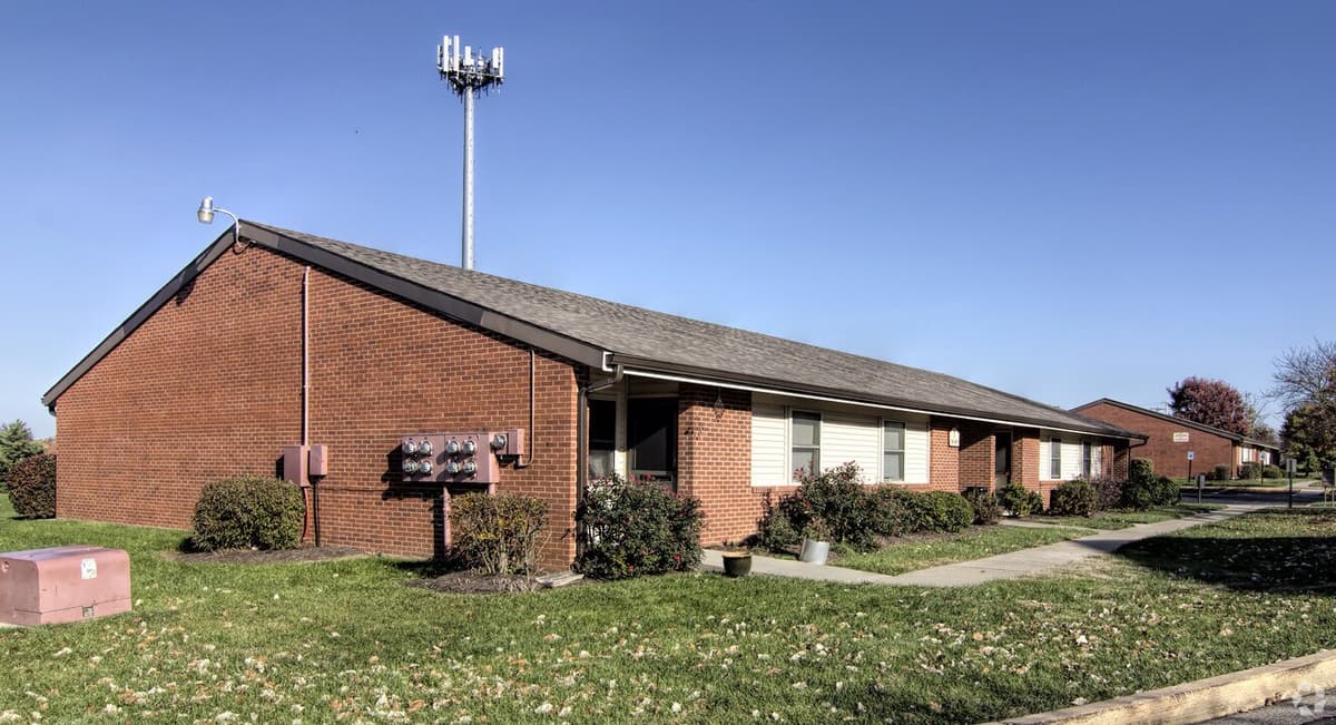 Lexington apartments for rent - image - walnut-hill-apartments-lexington-ky-building-photo (2).jpg