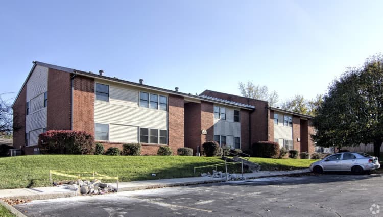 Lexington apartments for rent - image - walnut-hill-apartments-lexington-ky-building-photo.jpg