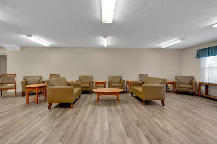 Lexington apartments for rent - image - community-clubhouse-briarwood-apartments-lexington.webp