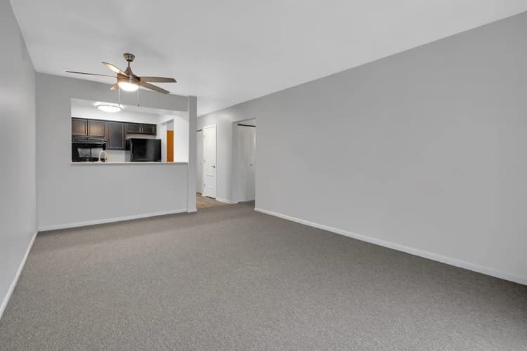 Lexington apartments for rent - image - living-room-1bathroom-briarwood-apartments-lexington.webp