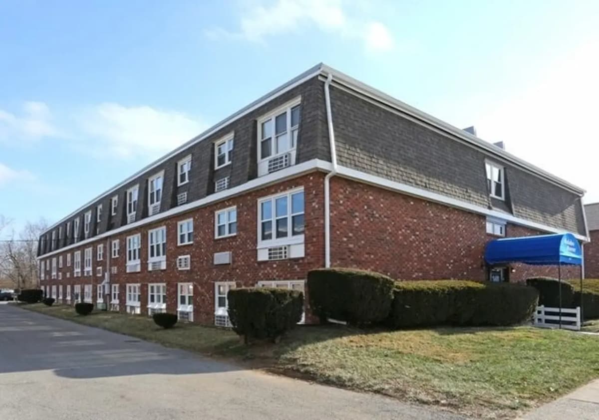 Lexington apartments for rent - image - 1280x960 (1).webp
