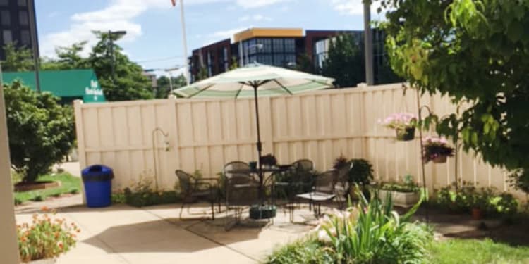 Lexington apartments for rent - image - Rose_Tower_GardenPatio_m15pj3 (1).webp