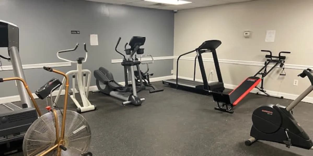 Lexington apartments for rent - image - Rose_Tower_Fitness_Center_di8x2x.webp