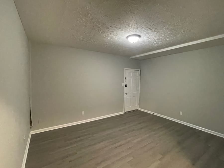 Lexington apartments for rent - Property image - 208 Lakeshore Drive - 3