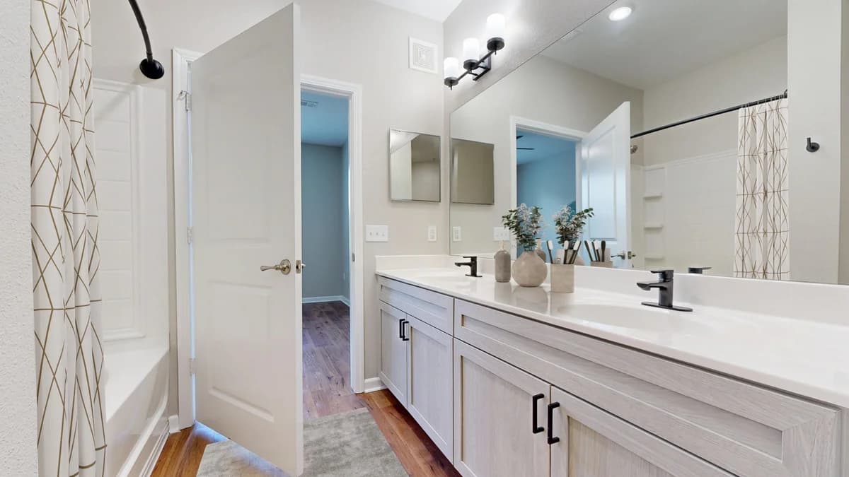 Lexington apartments for rent - image - Double Vanity with Quartz Counters