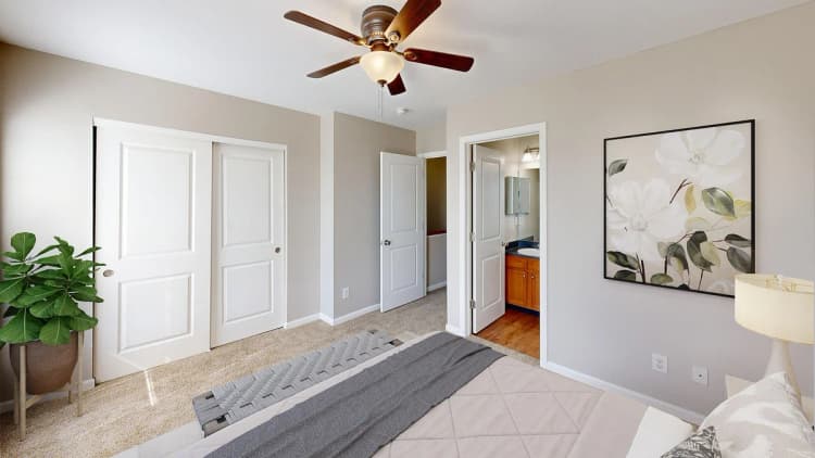 Lexington apartments for rent - image - Bedroom with Ensuite Bathroom