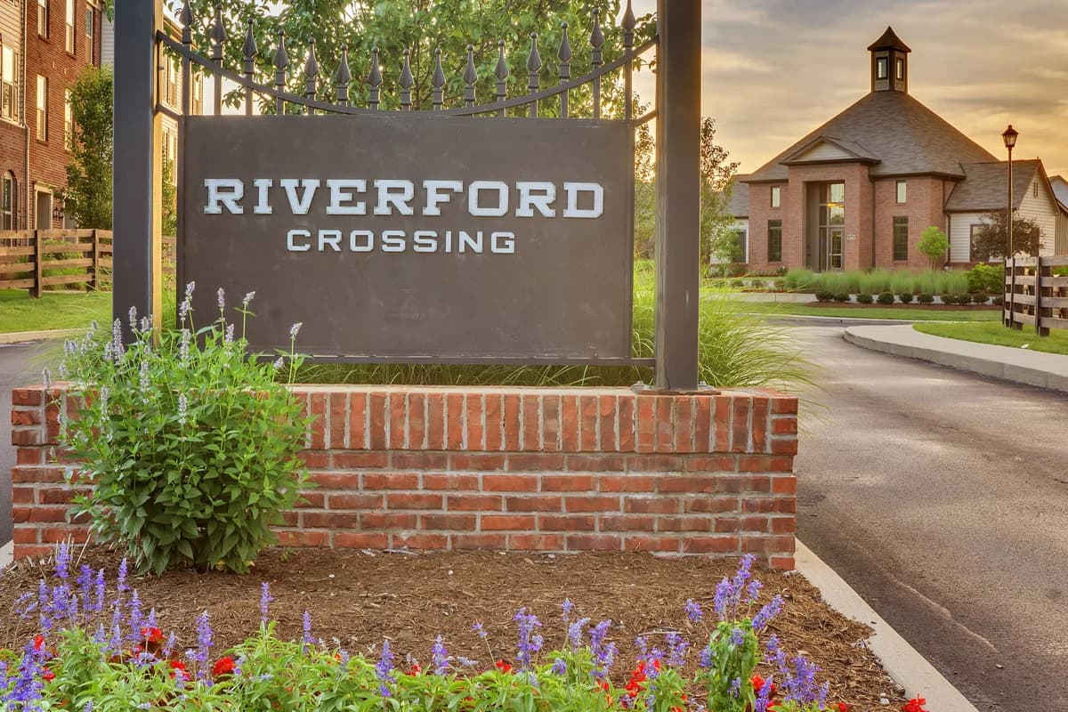 Lexington apartments for rent - Property image - Riverford Crossing Apartments - 3
