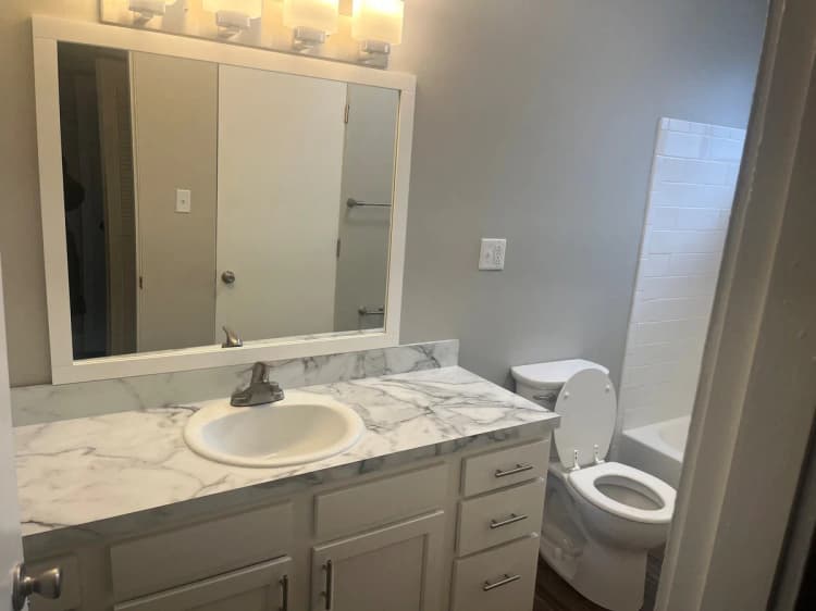 Lexington apartments for rent - image - yardi_image_1789454793245_11_18199917