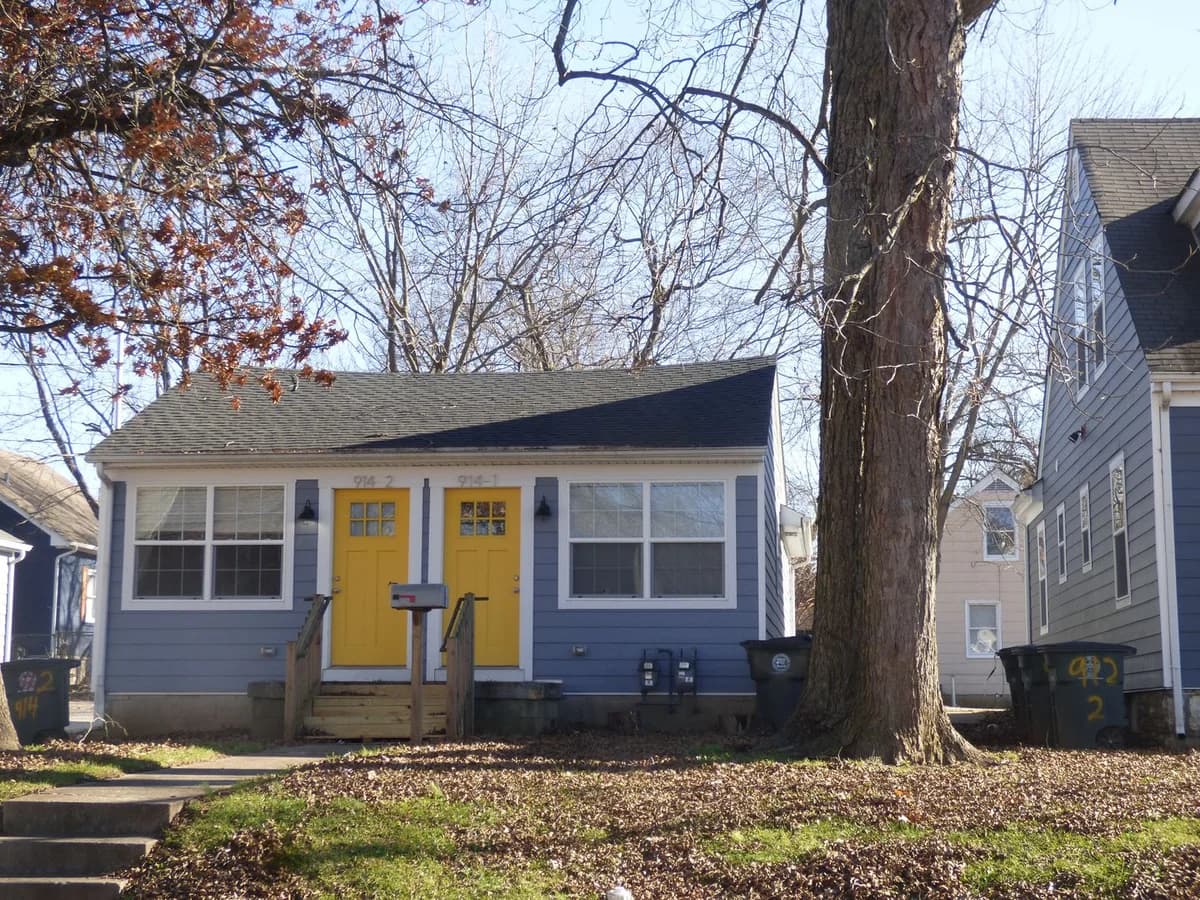 Lexington apartments for rent - Property image - 914 N. Limestone St. - 1