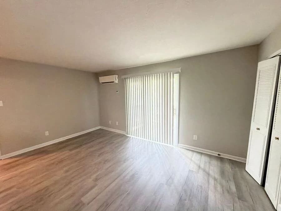 Lexington apartments for rent - Property image - 2066 Fairmont Court - - 2