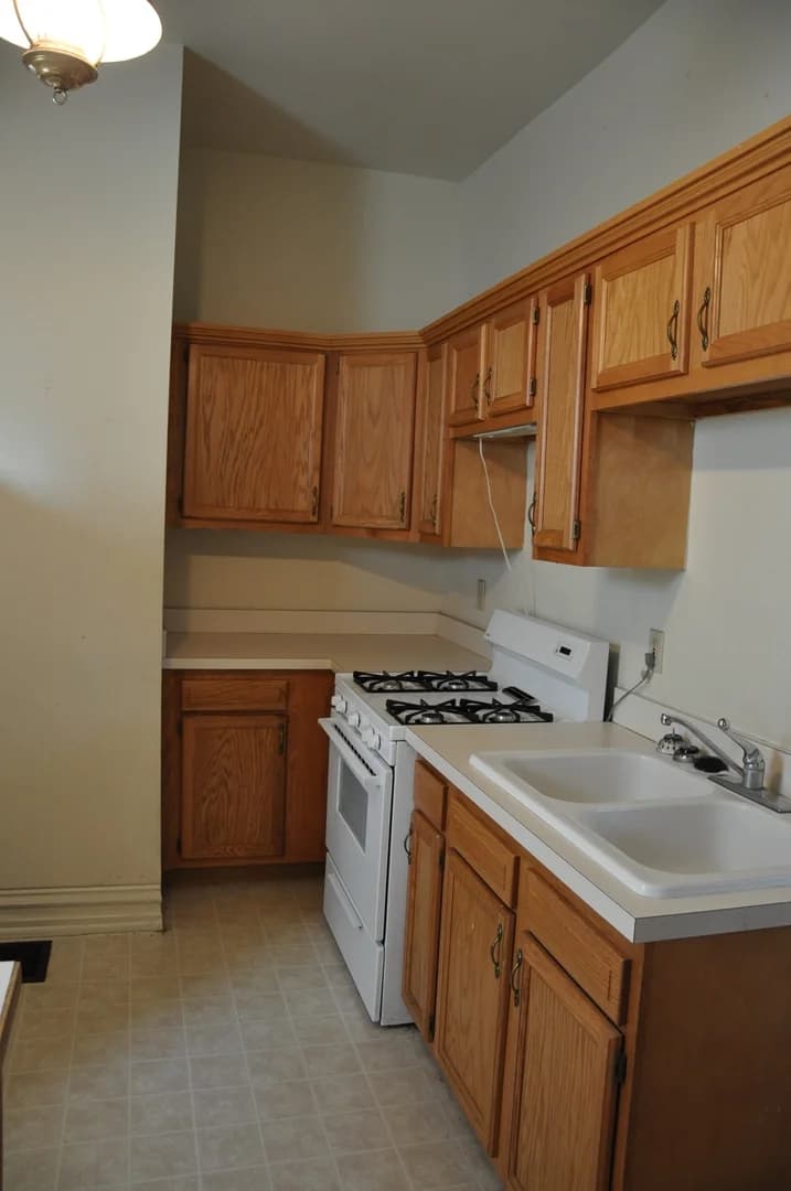 Lexington apartments for rent - Property image - 308 South Broadway Park - 2