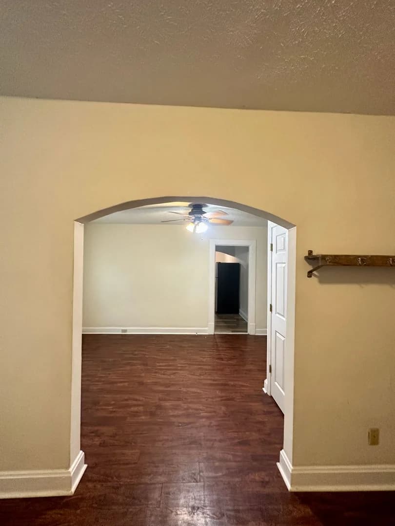 Lexington apartments for rent - Property image - 370 Bucoto Court - 3